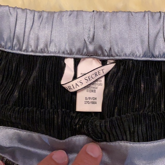 VICTORIAS SECRET Silver black pants - Picture 3 of 3